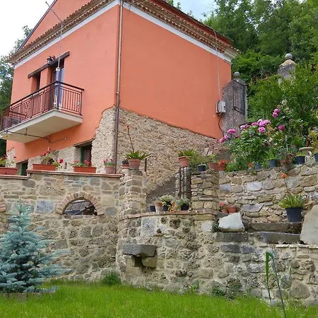 بيت ضيافة U Casin Russ San Martino d'Agri